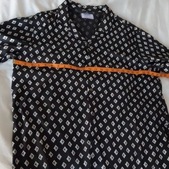 NWOT Short Sleeved Printed Camp Shirt XL - Picture 6 of 9